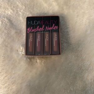 HUDABEAUTY Blushed Nudes mini set